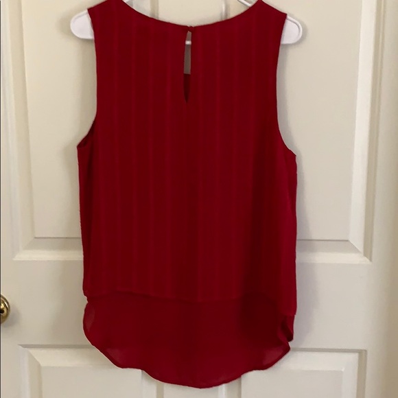 Sanctuary Layered Look Sleeveless Maroon Top - Picture 2 of 8